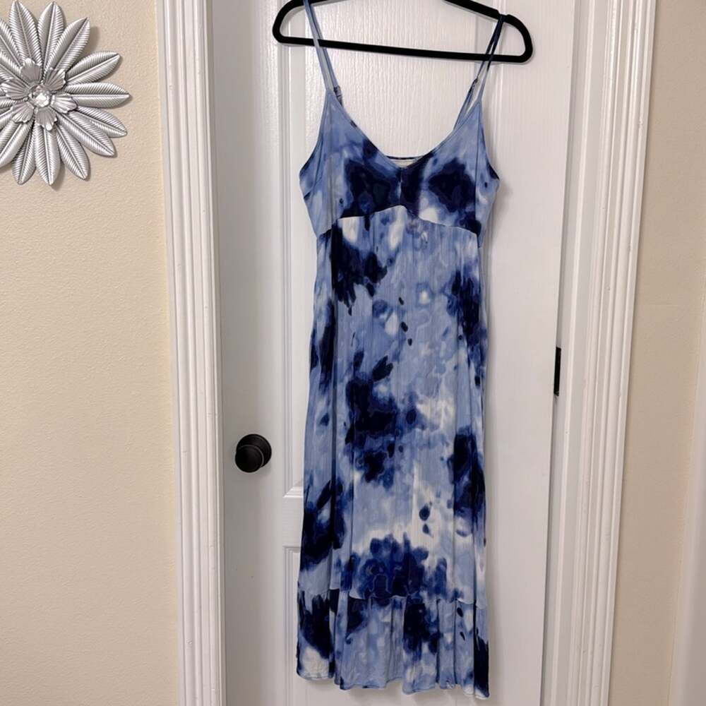 No comment adjustable strap tie-dye blue and white dress size L